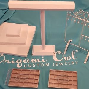 Origami Owl Display Items